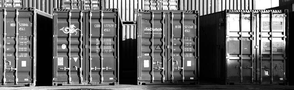 wallpaper representing containers in black and white